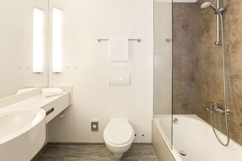 Standard Room (Deluxe)