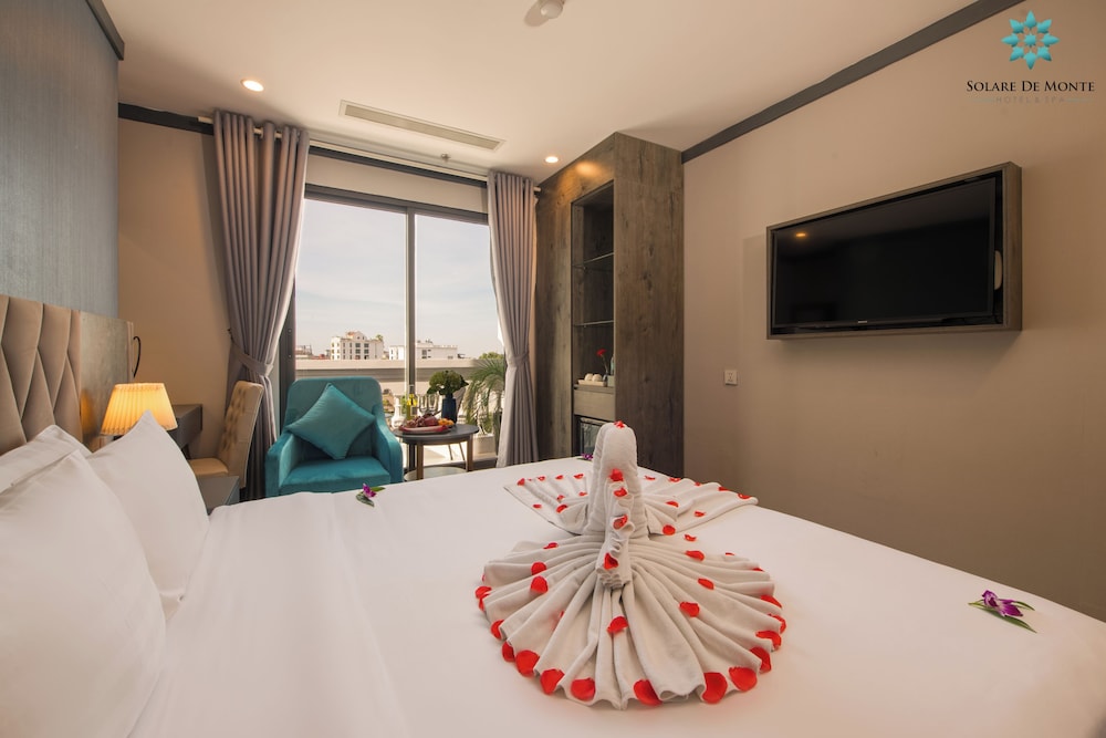 Honeymoon Room, 1 King Bed, City View