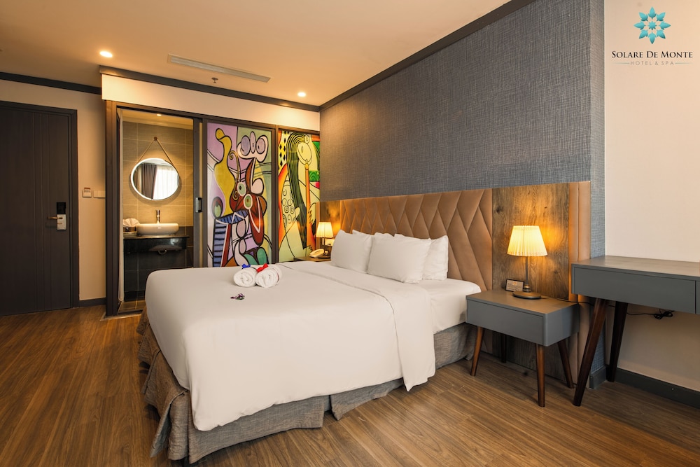 Honeymoon Room with Balcony