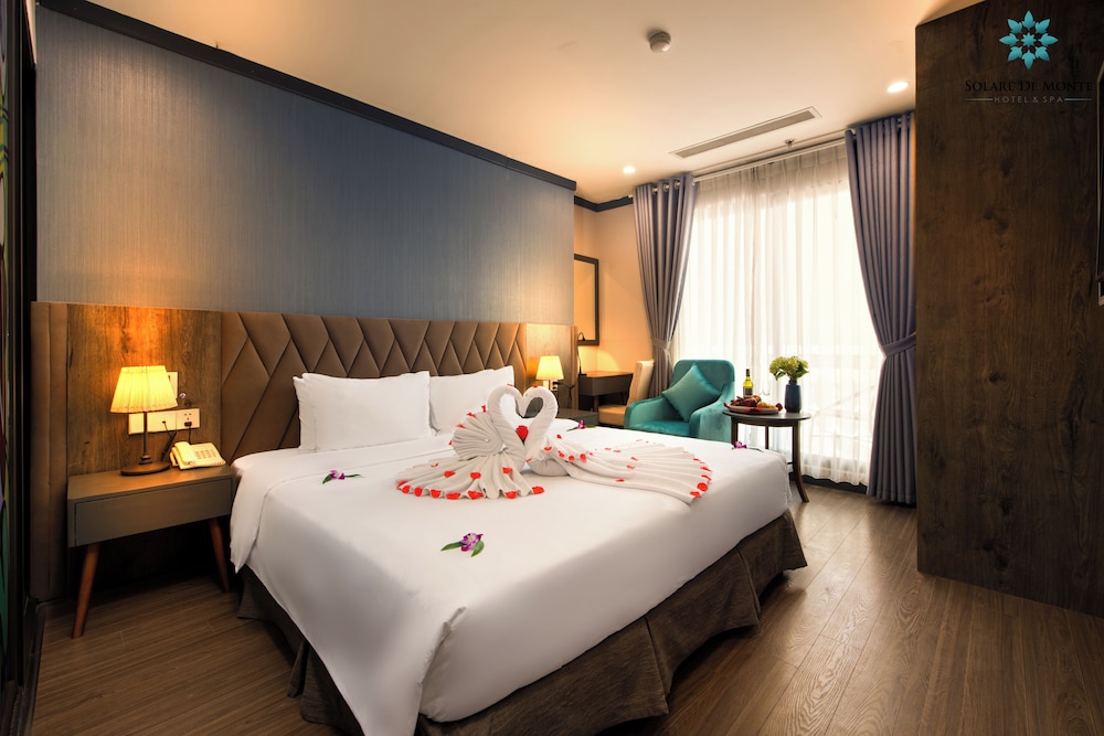Honeymoon Room with Balcony