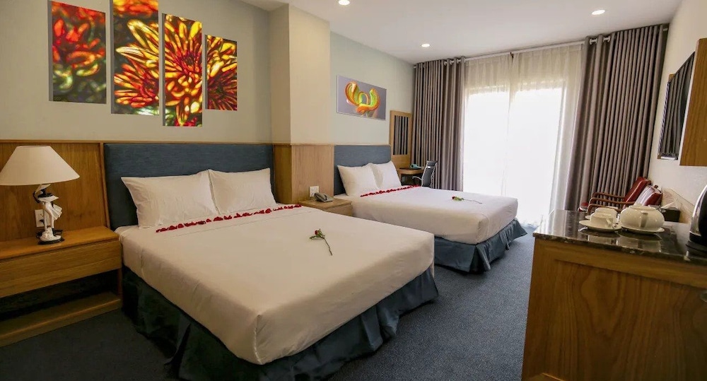 Family Quadruple Room, 2 Double Beds, City View