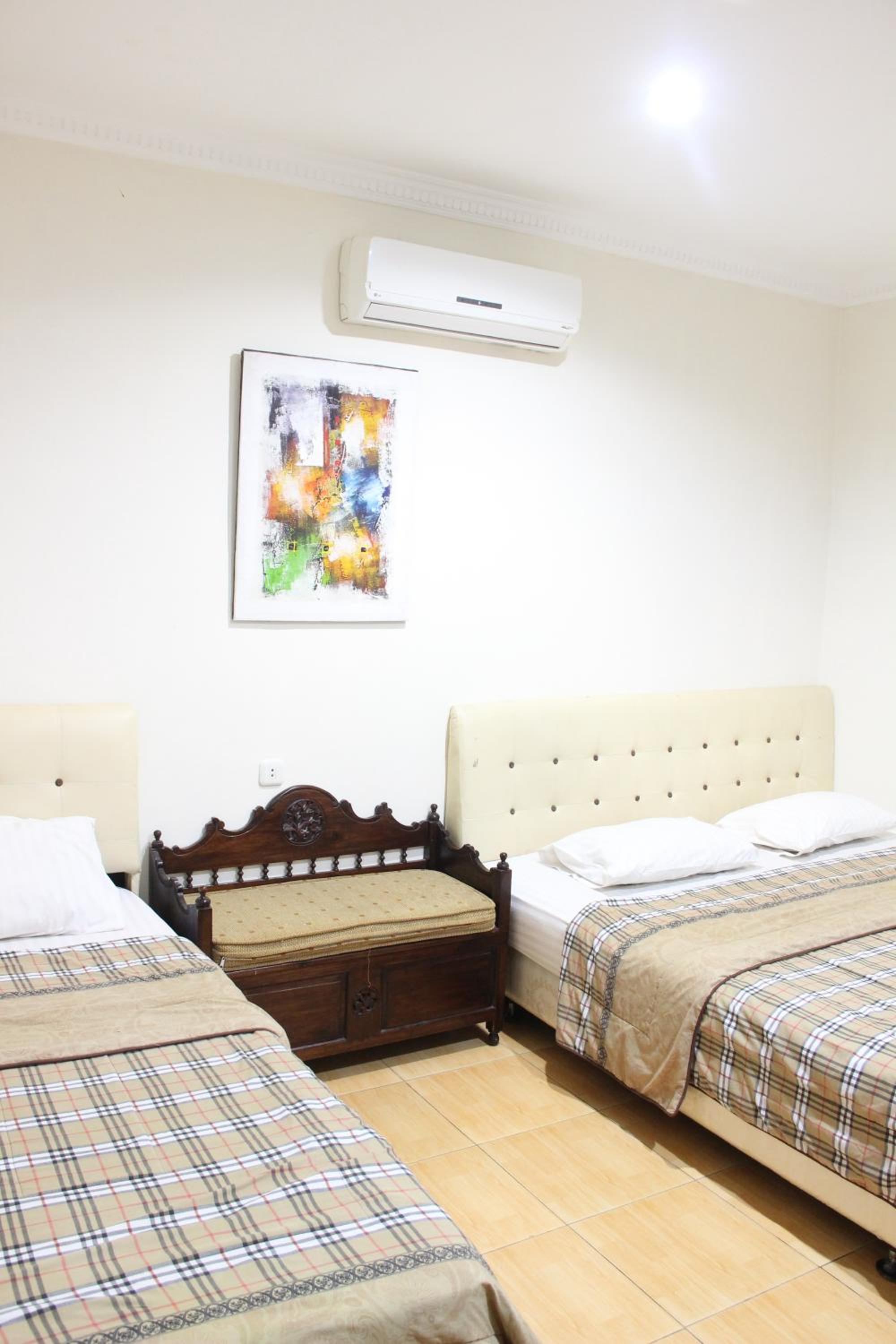 Deluxe Family Room