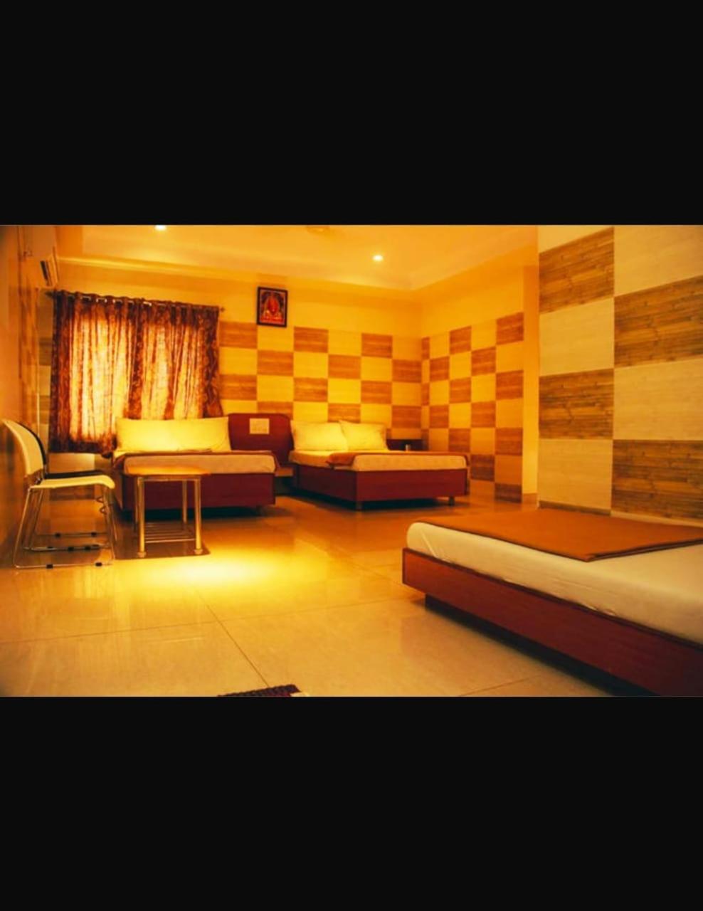 Deluxe Family Suite