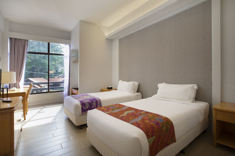 Deluxe Twin Room, Garden View