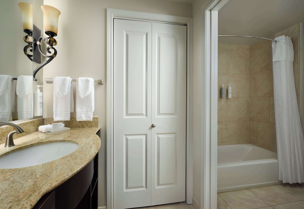 Suite, 2 Queen Beds, Non Smoking