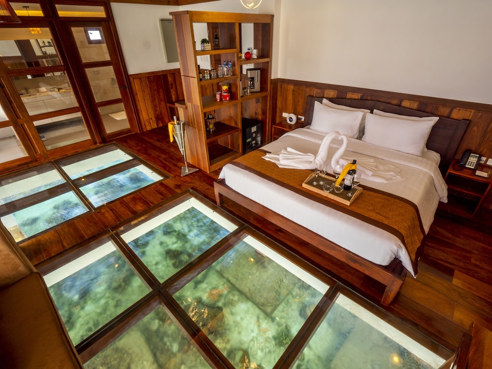 Honeymoon Room