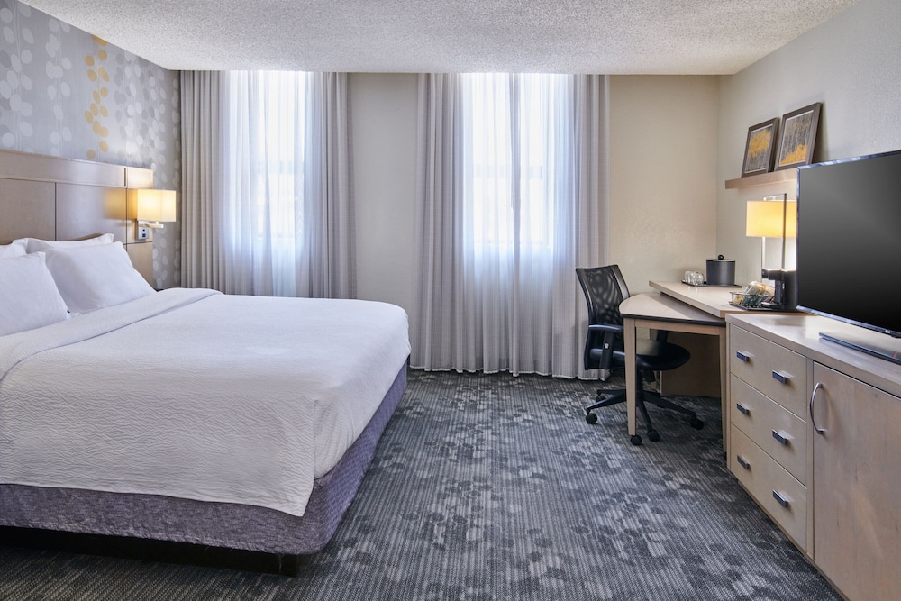 Deluxe Room, 1 King Bed