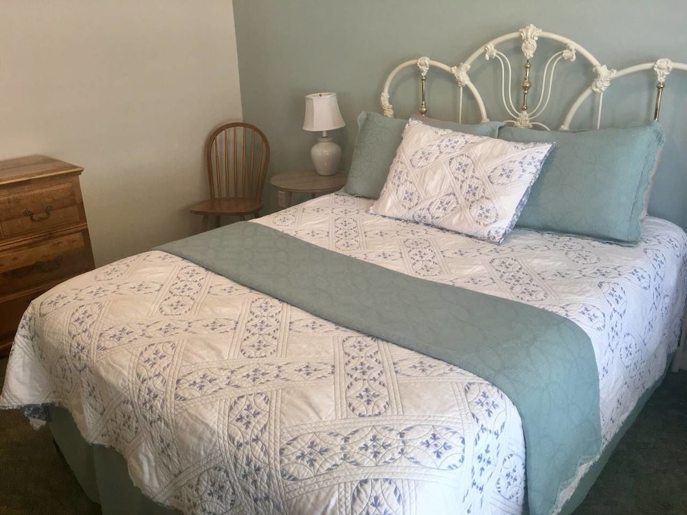 Cottage (2 Bedrooms)