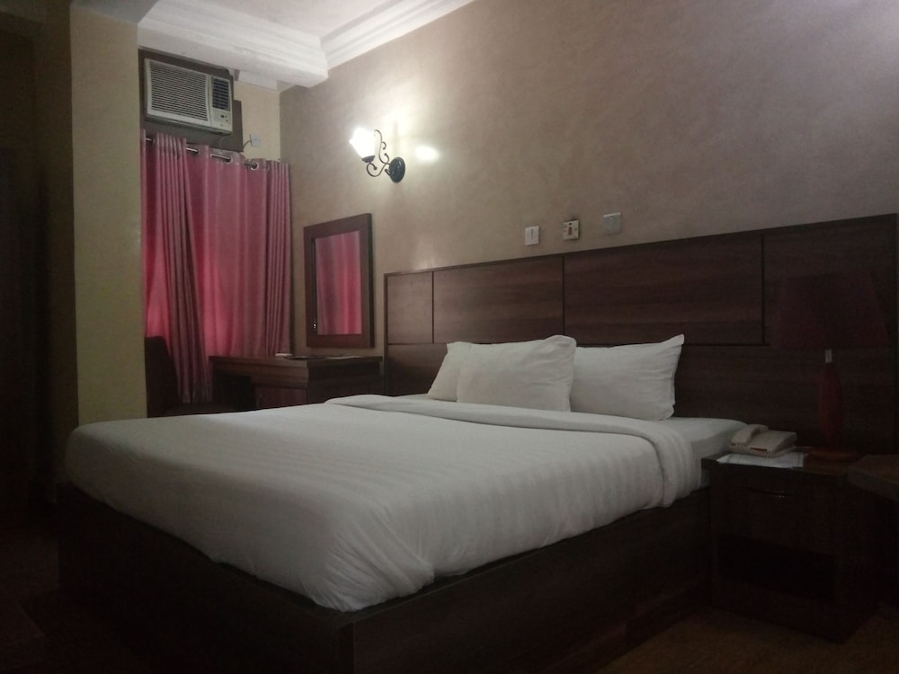 Deluxe Room, 1 Queen Bed, Non Smoking