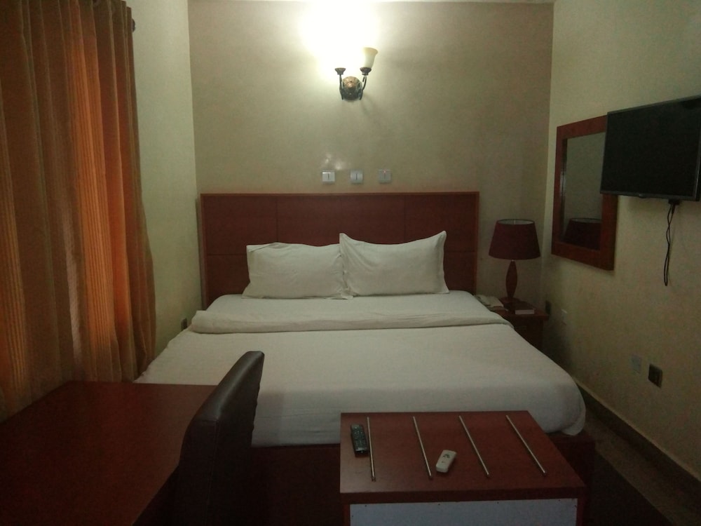 Standard Room, 1 Queen Bed, Non Smoking