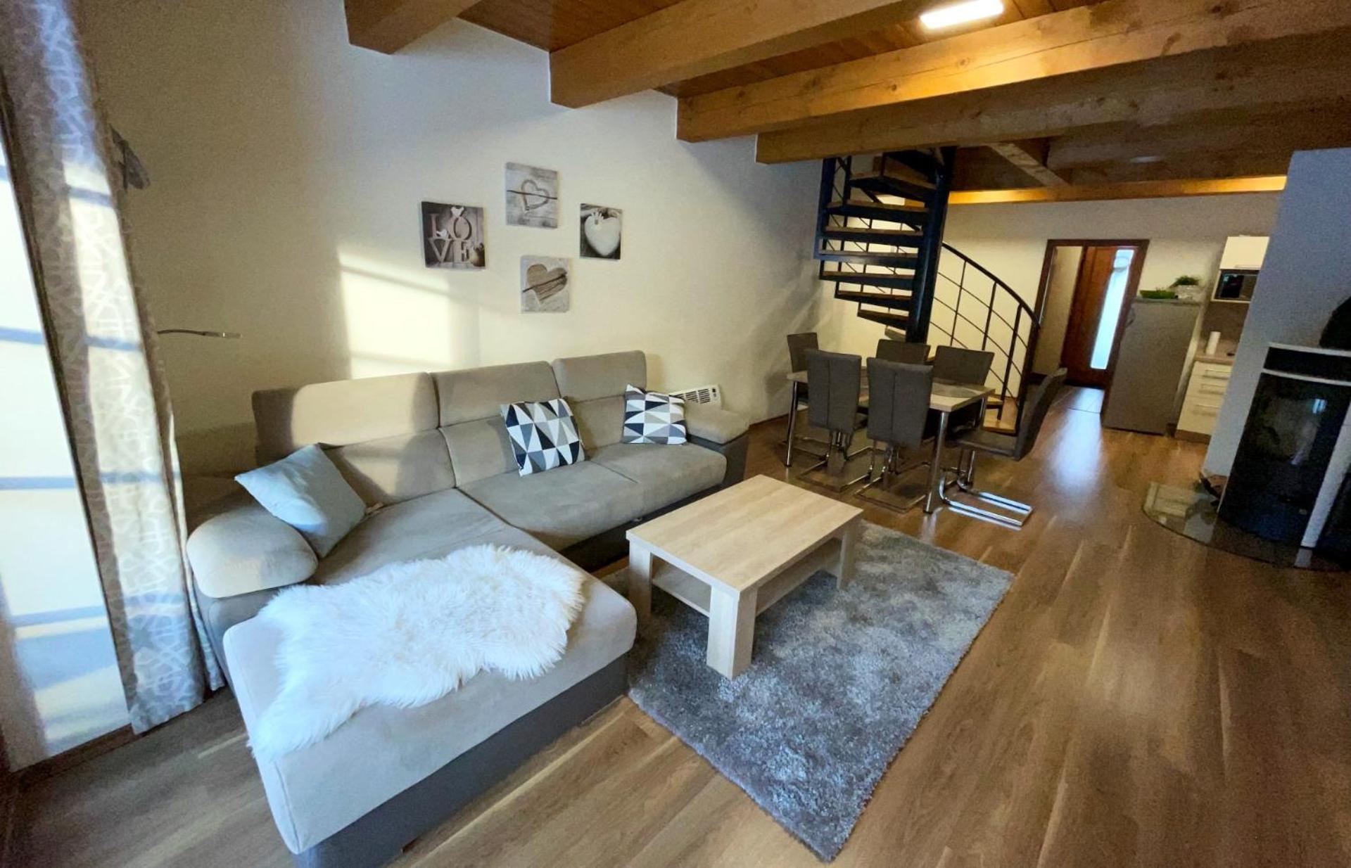 Deluxe Maisonette Apartment with Kitchen and Terrace (6 Adults)