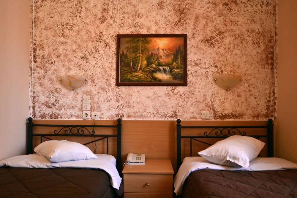 Economy Room