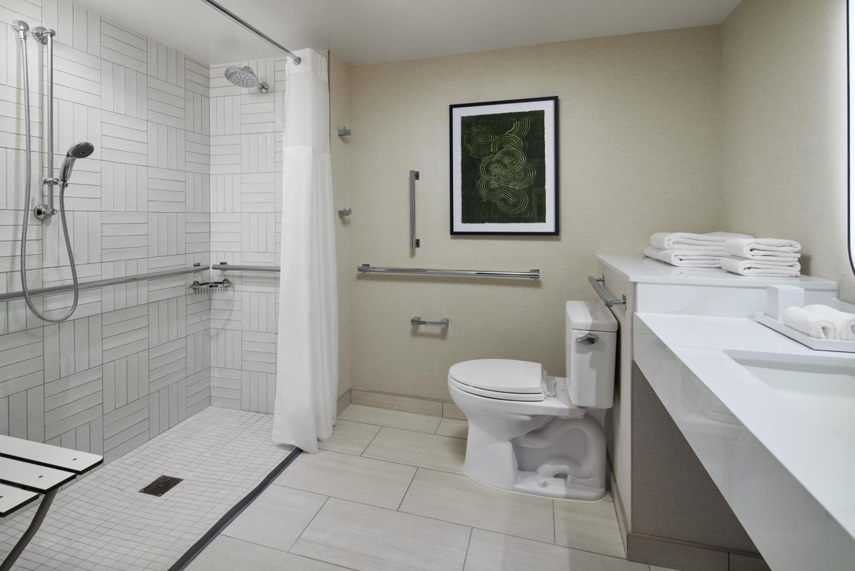 Queen Room with Two Queen Beds with Shower - Mobility Accessible