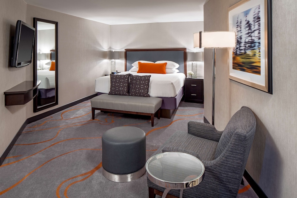 Suite (CAPITOL)