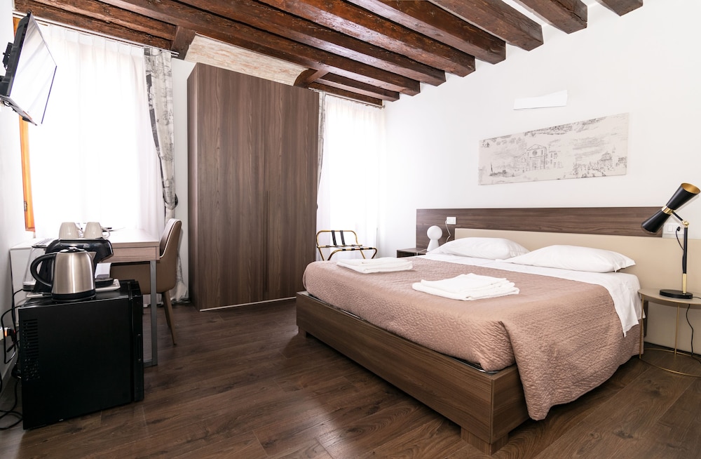 Superior Double Room, 1 Queen Bed, Non Smoking