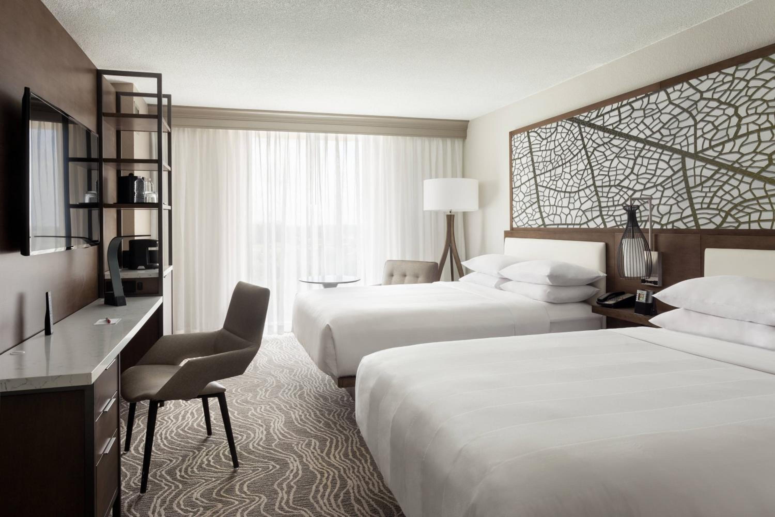 Queen Room with Two Queen Beds - Hearing Accessible