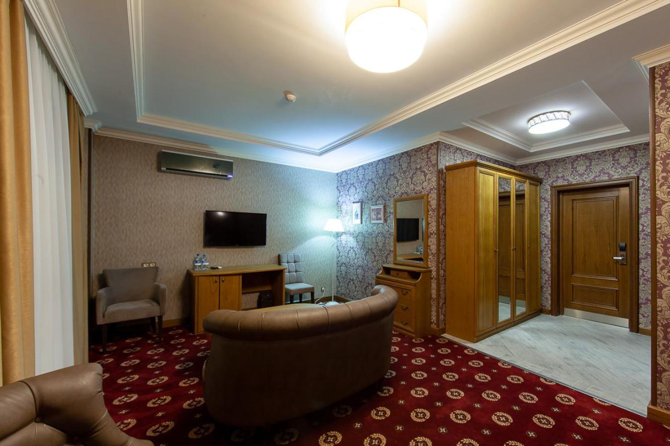One-Bedroom Suite