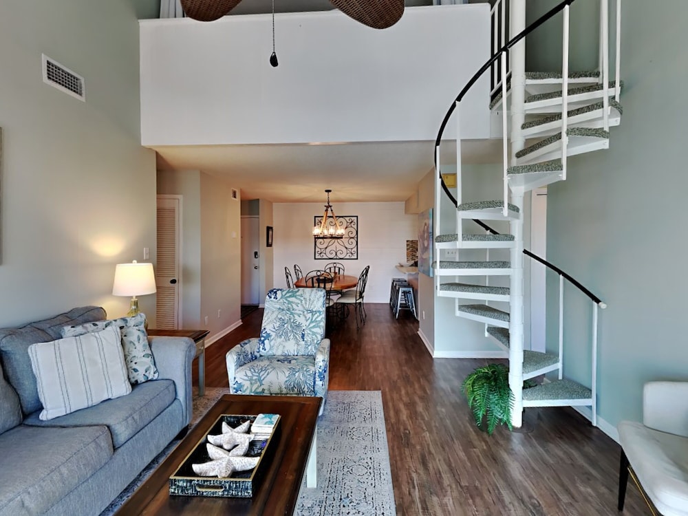Condo, Multiple Beds, Balcony (#4G - No Pets)
