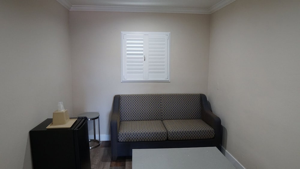 Family Room, Multiple Beds, Non Smoking