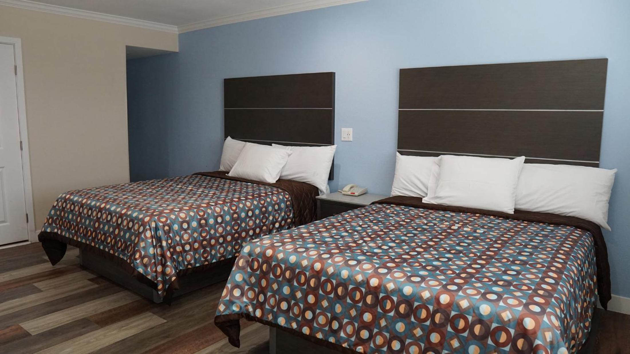 Superior Queen Room with Two Queen Beds