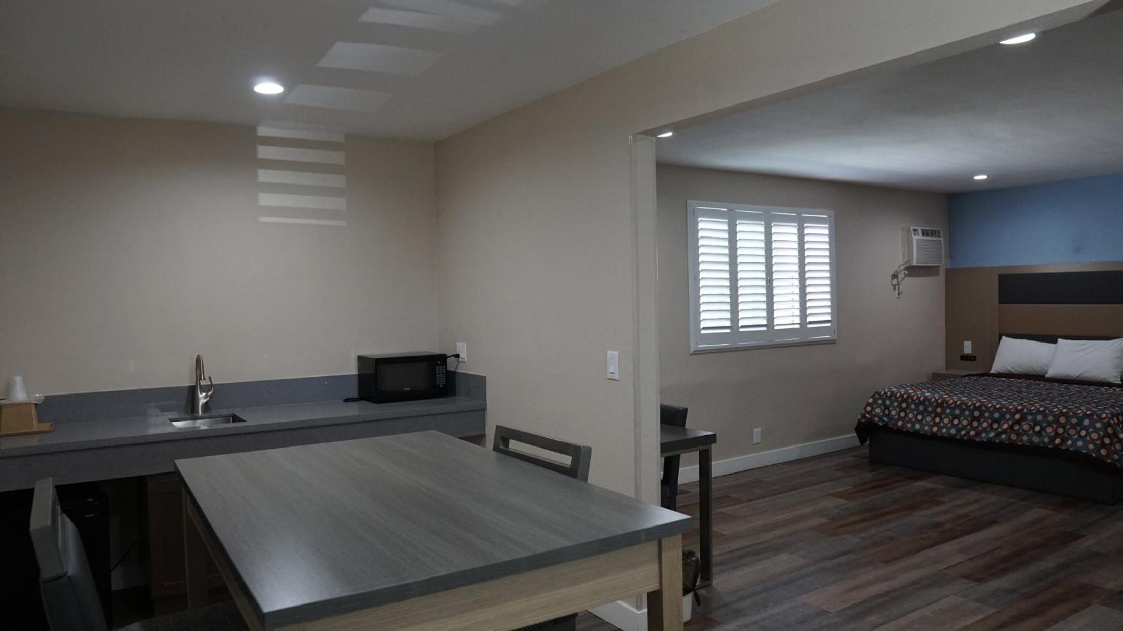 King Suite with Spa Bath
