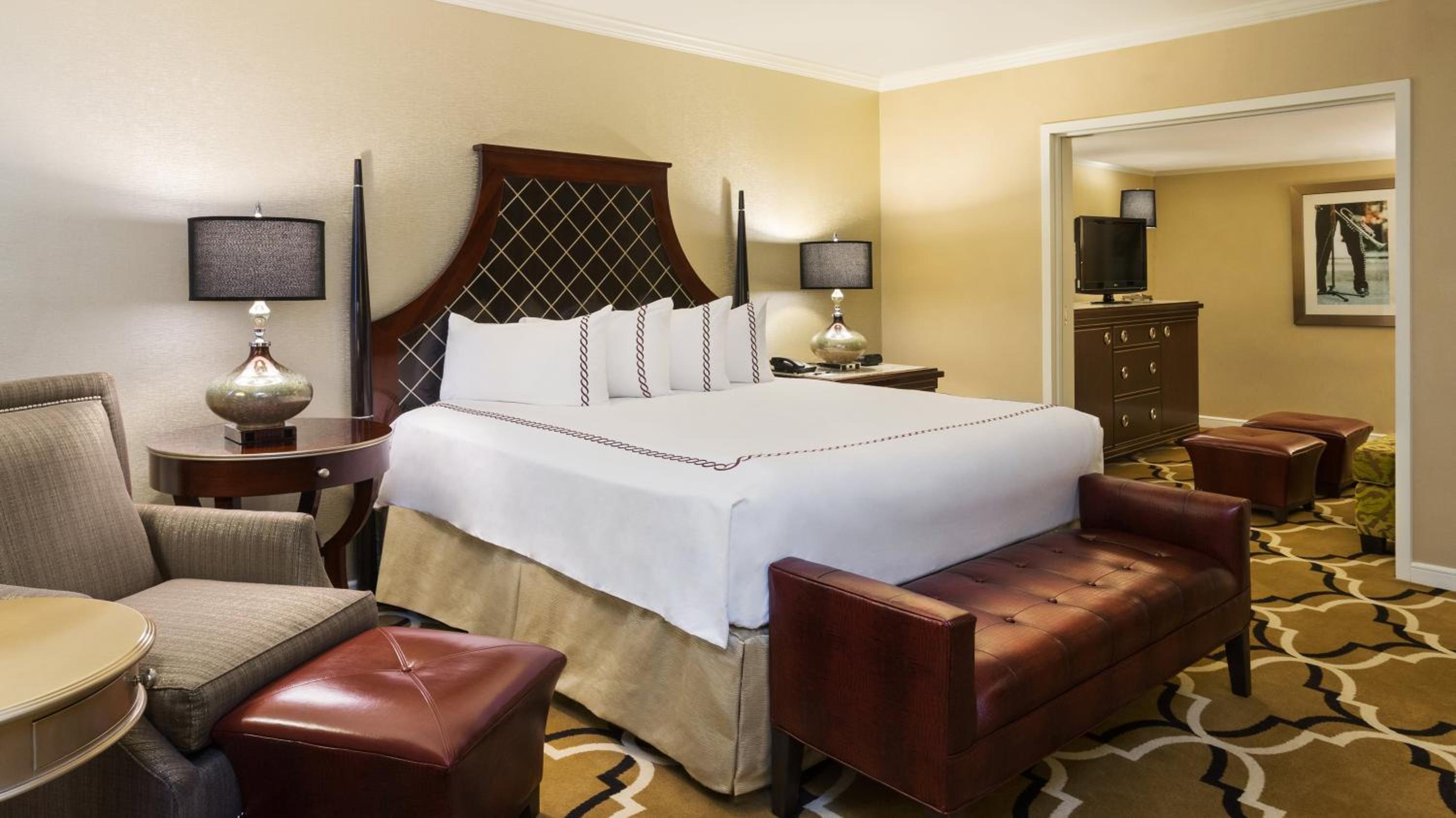 One-Bedroom Suite with Sofa Bed