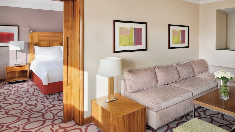 Junior Suite, 1 King Bed, Smoking (Dining)