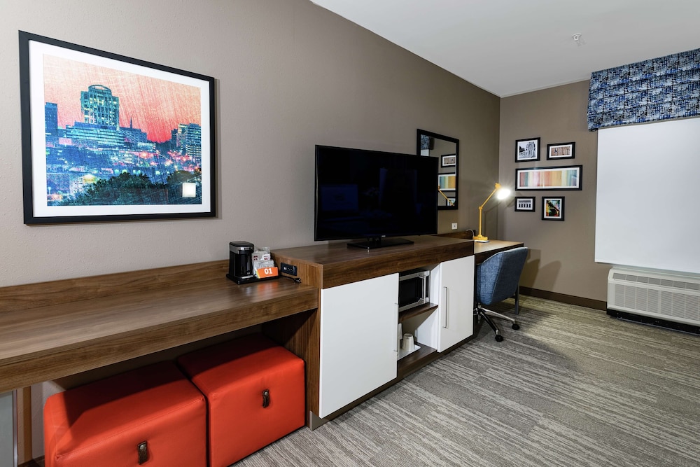 Room, 1 King Bed, Accessible (Hearing)
