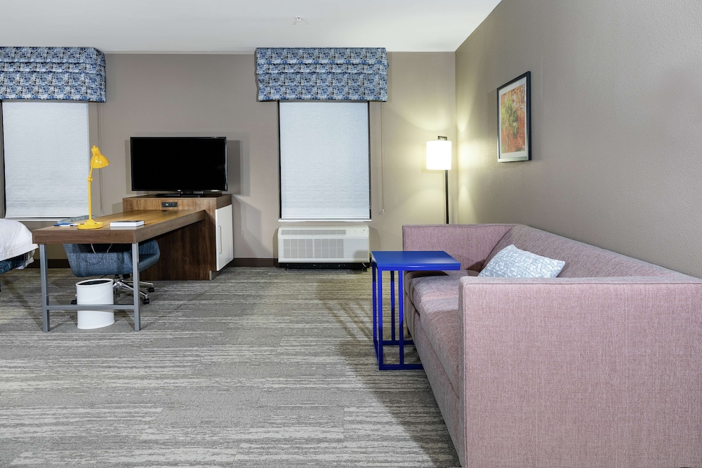 Studio, 2 Queen Beds, Refrigerator & Microwave (Wet bar)