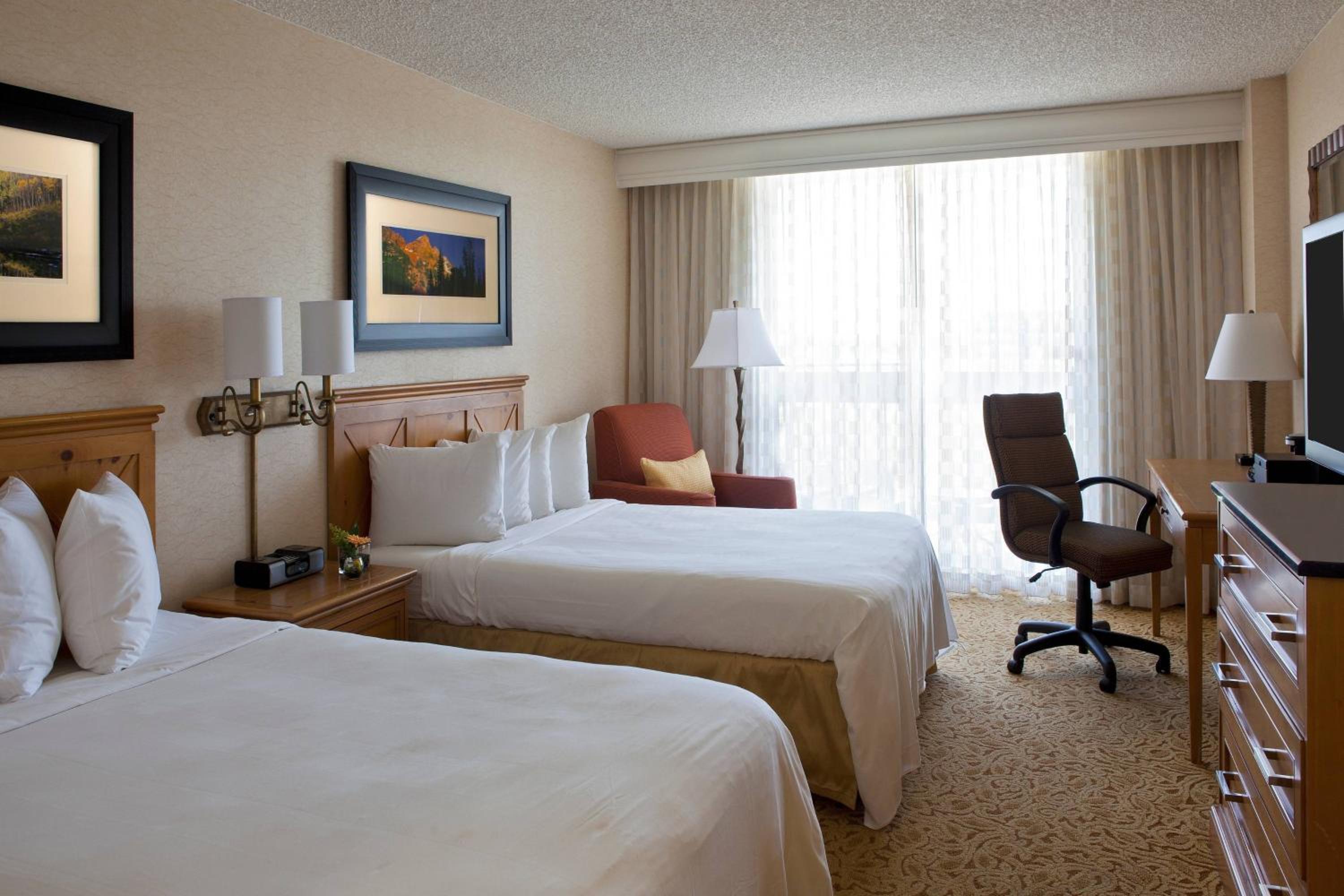 Two Double Beds with Balcony