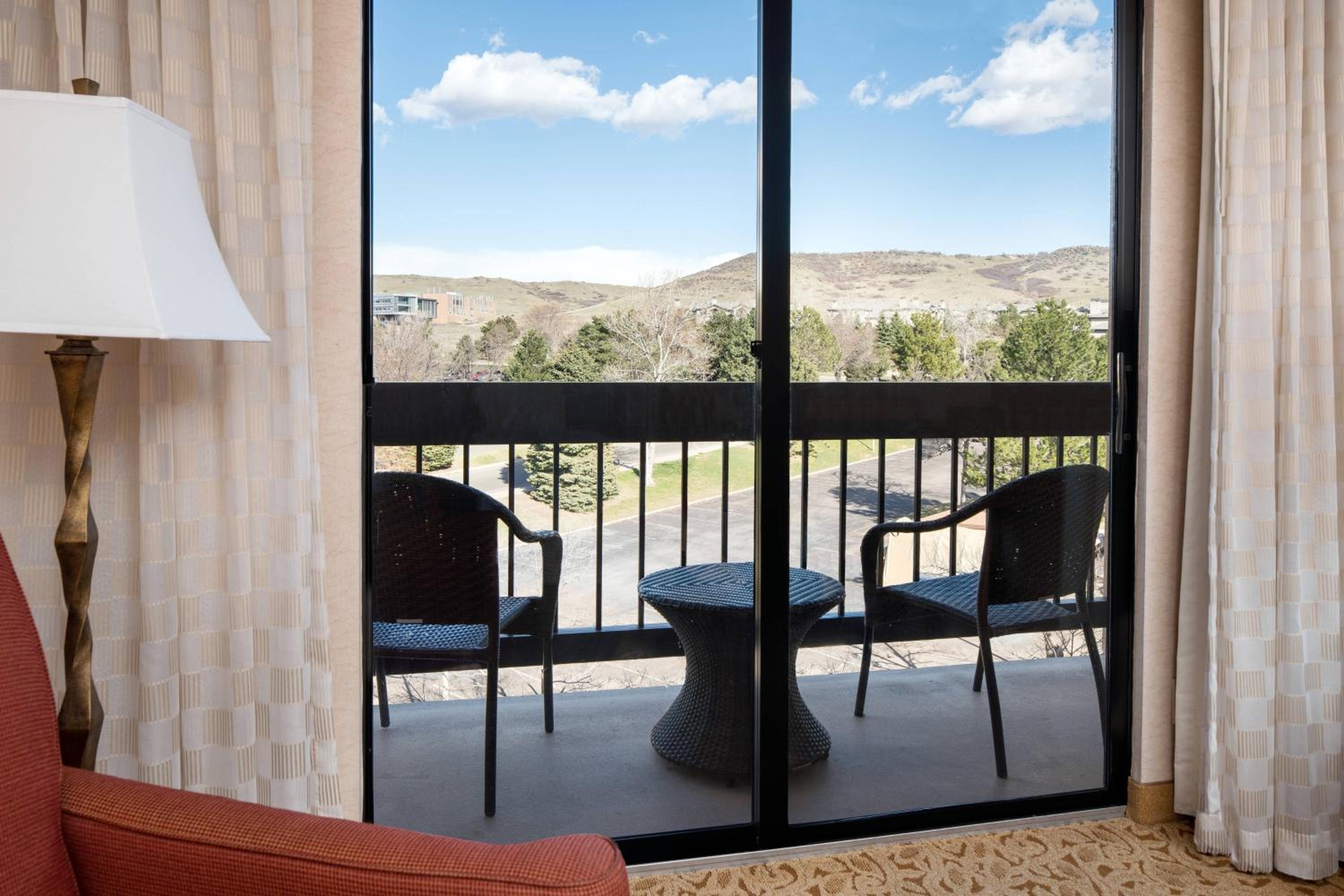 Patio King Room with Tub - Mobility Accessible