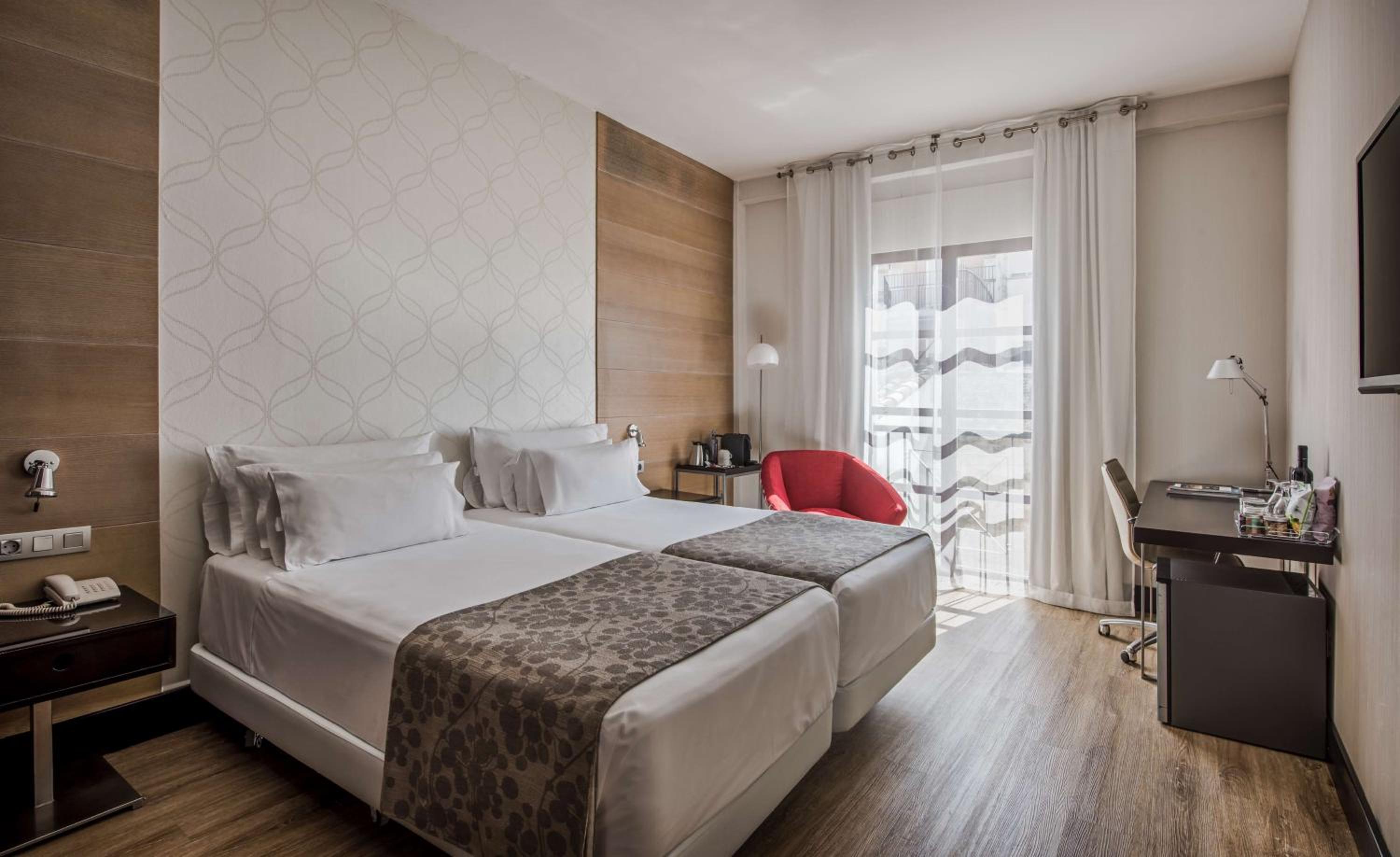 Superior Double Or Twin Room Free Parking With Breakfast