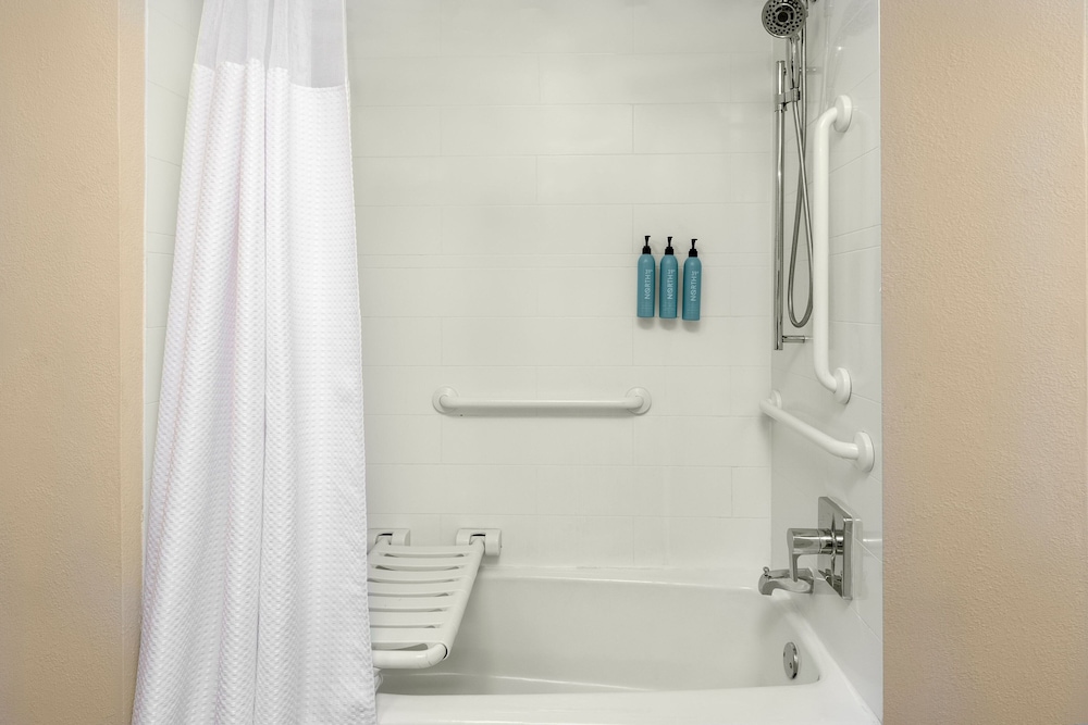 Room, 2 Double Beds (Mobility Accessible, Tub)