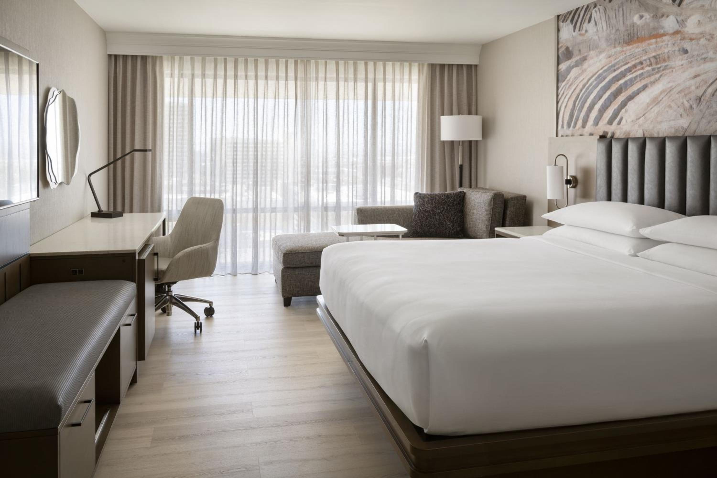 Guest room, 1 King Bed with View