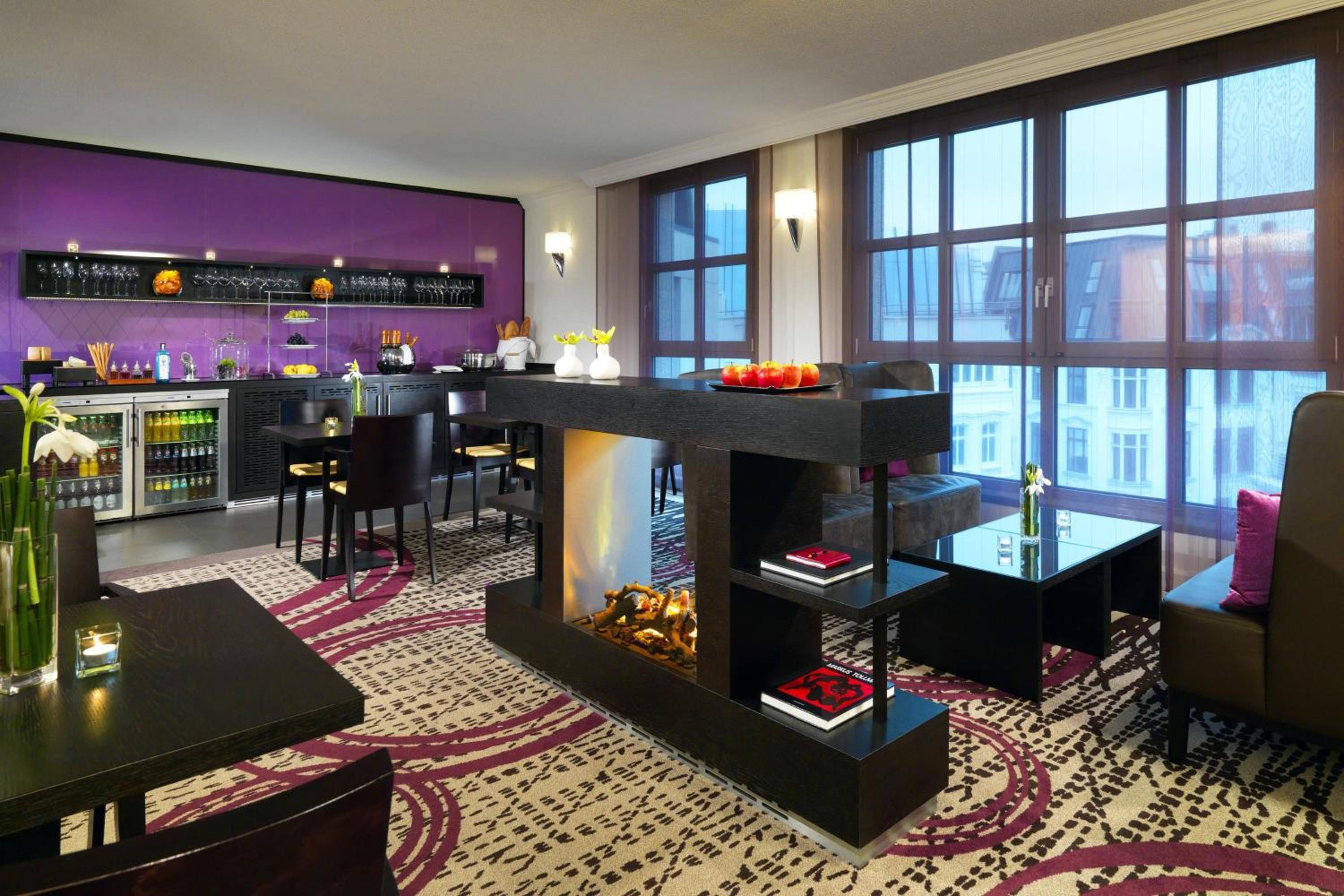 Executive King Room with Lounge Access
