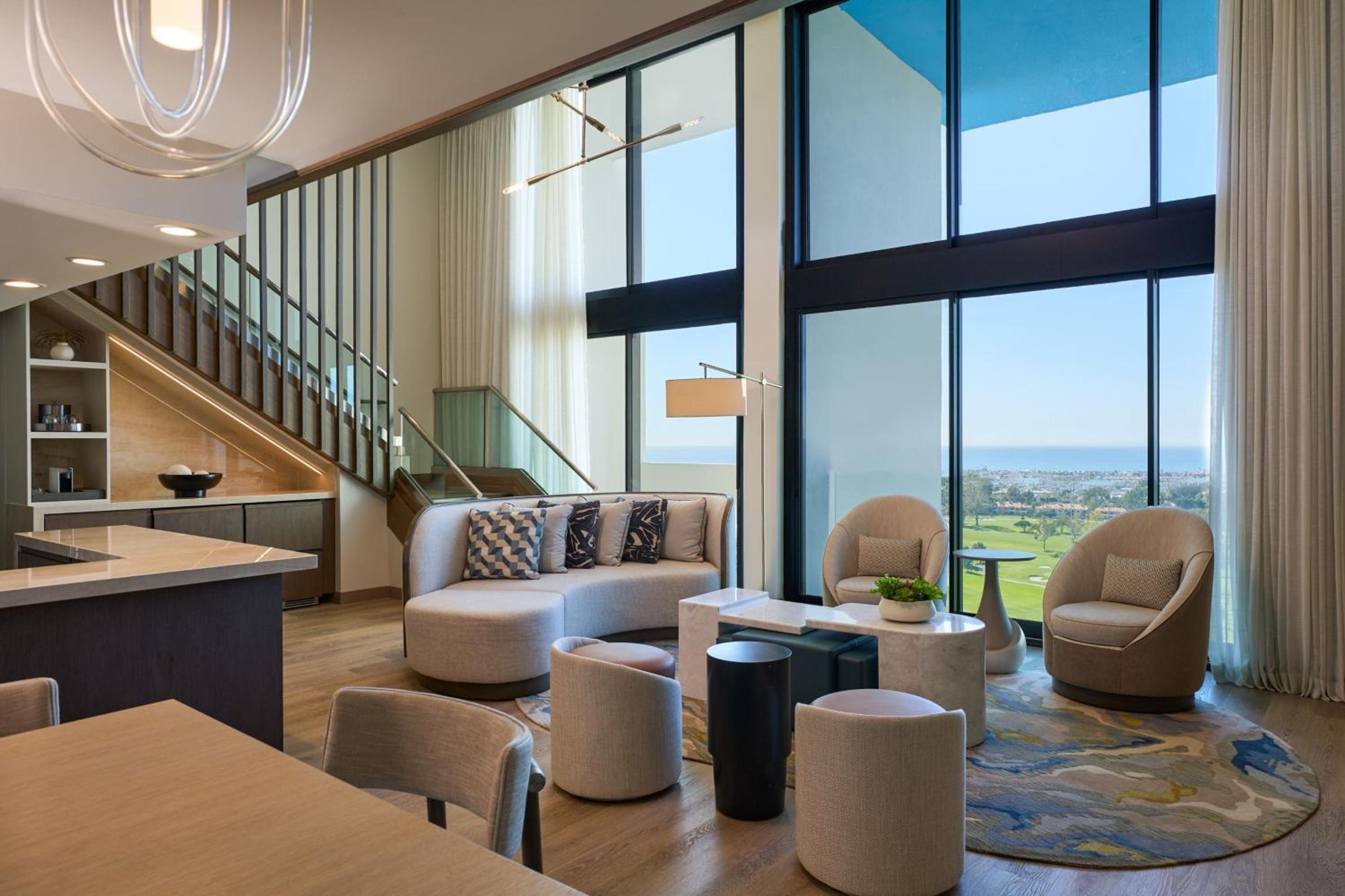 Spyglass, Bi-Level Suite, 1 King, Ocean View, Sky