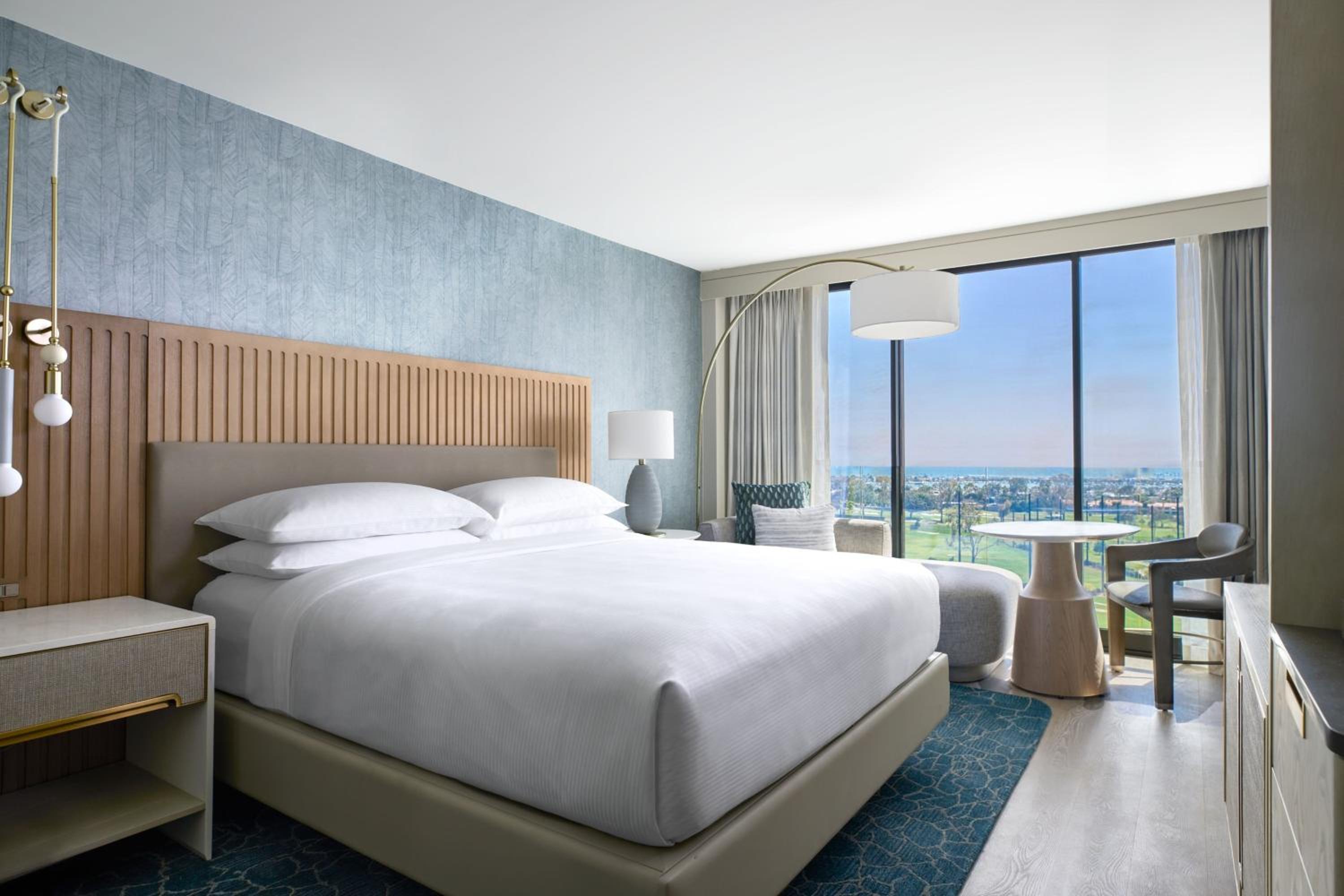 King Room with Roll-In Shower and Ocean View - Mobility and Hearing Accessible