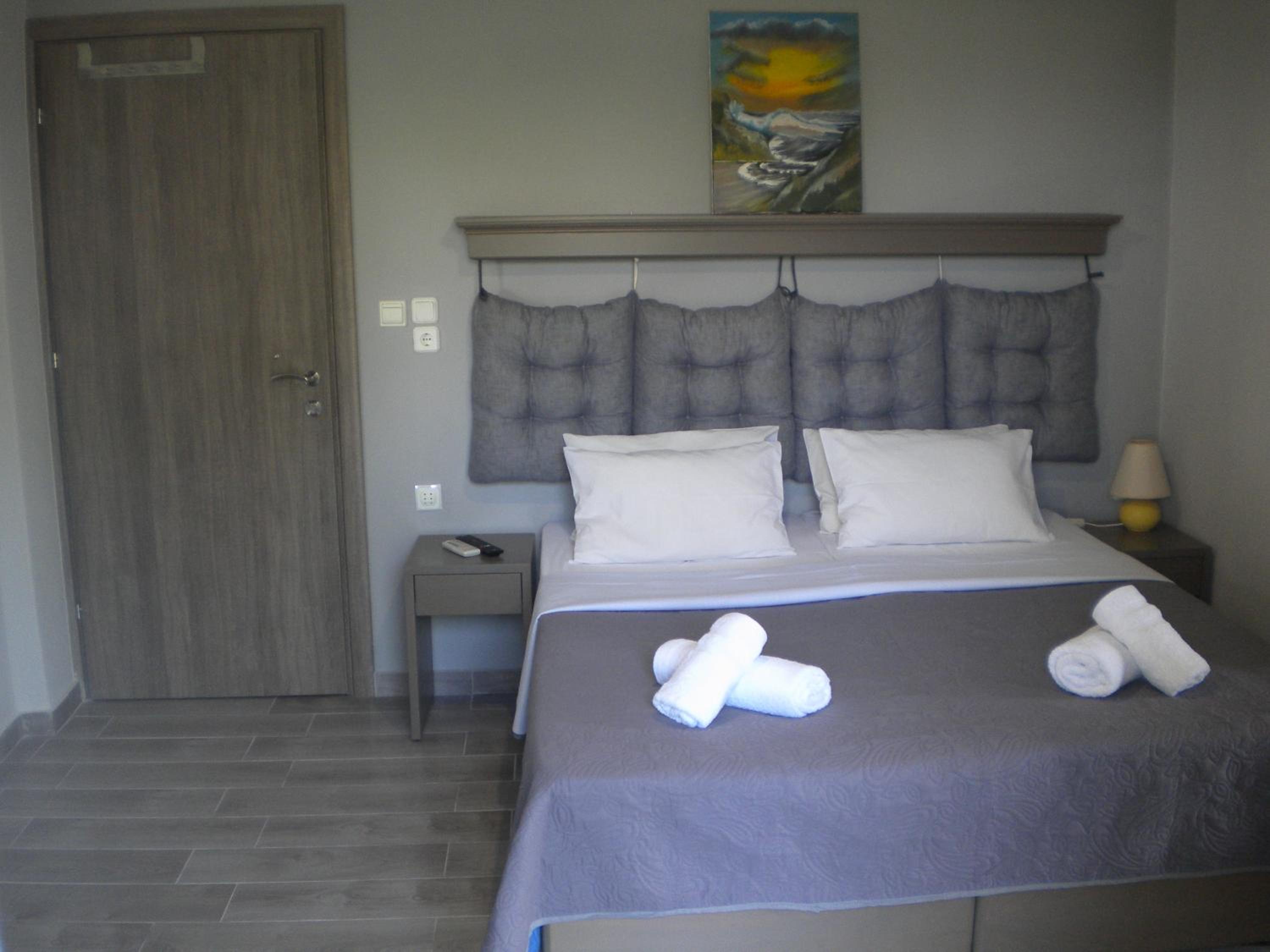 Studio (2 Adults)