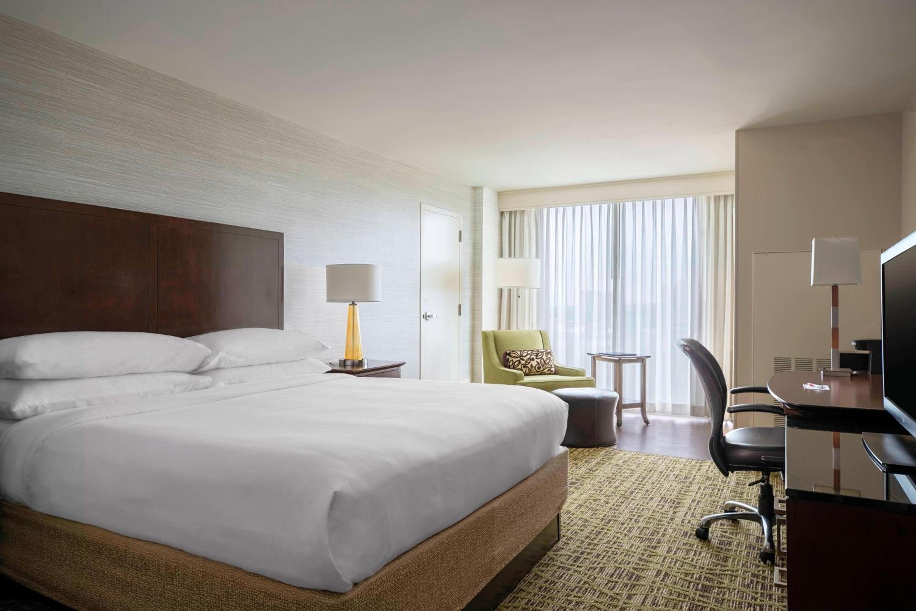 King Room - Mobility Accessible with Roll-in Shower