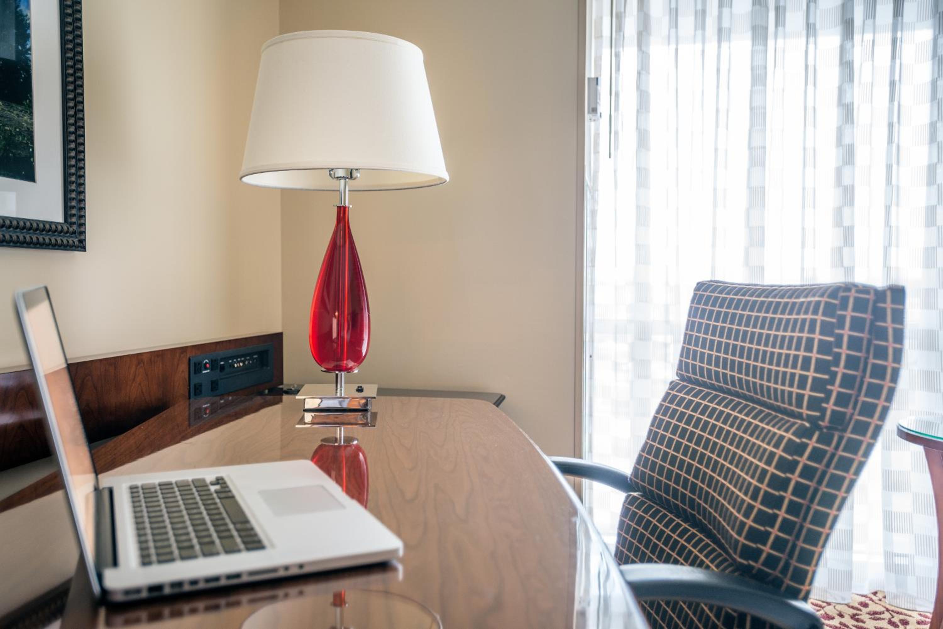 Executive One-Bedroom King Suite - Non-Smoking
