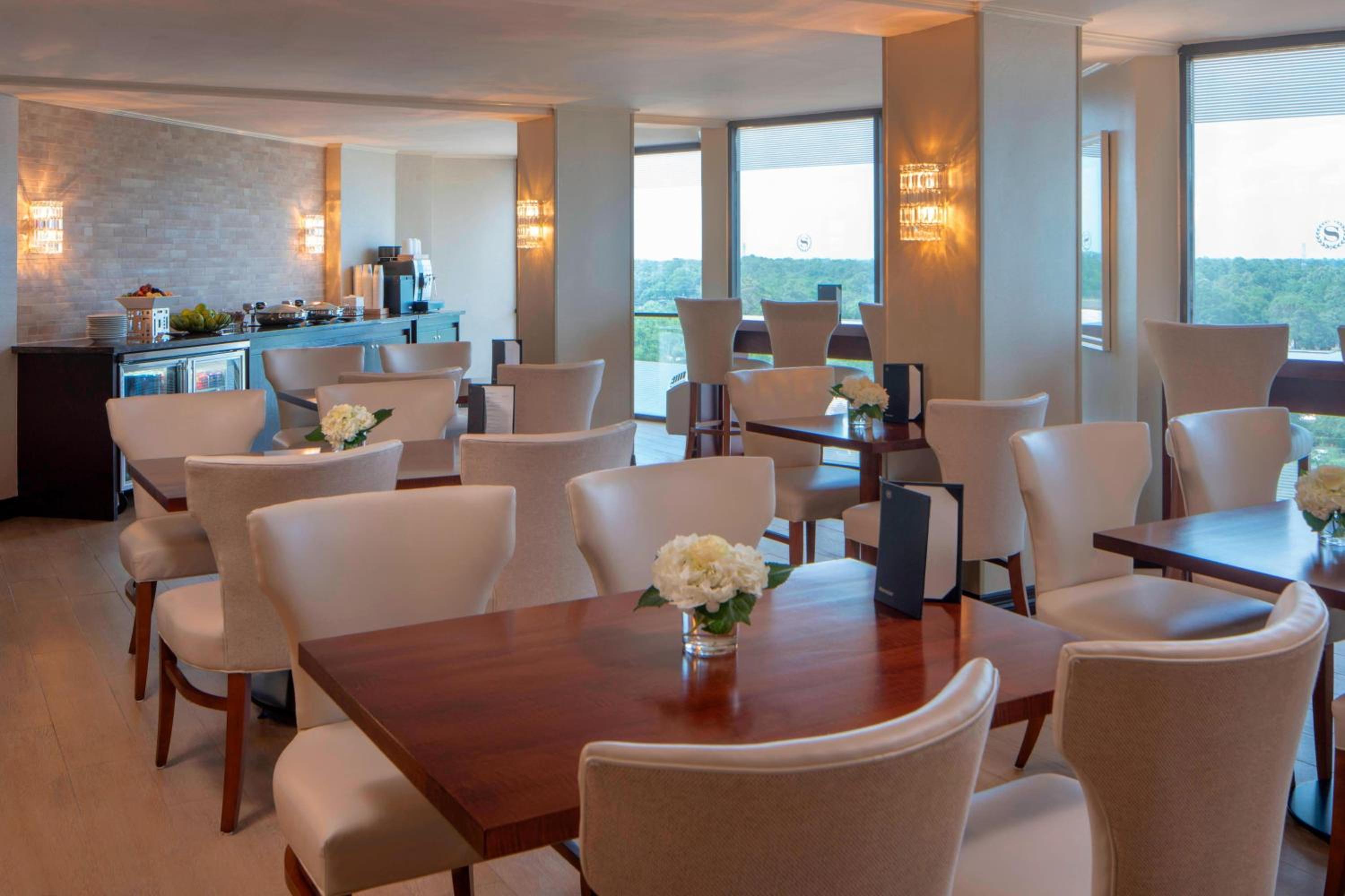 Traditional, Concierge lounge access, Guest room, 2 Double