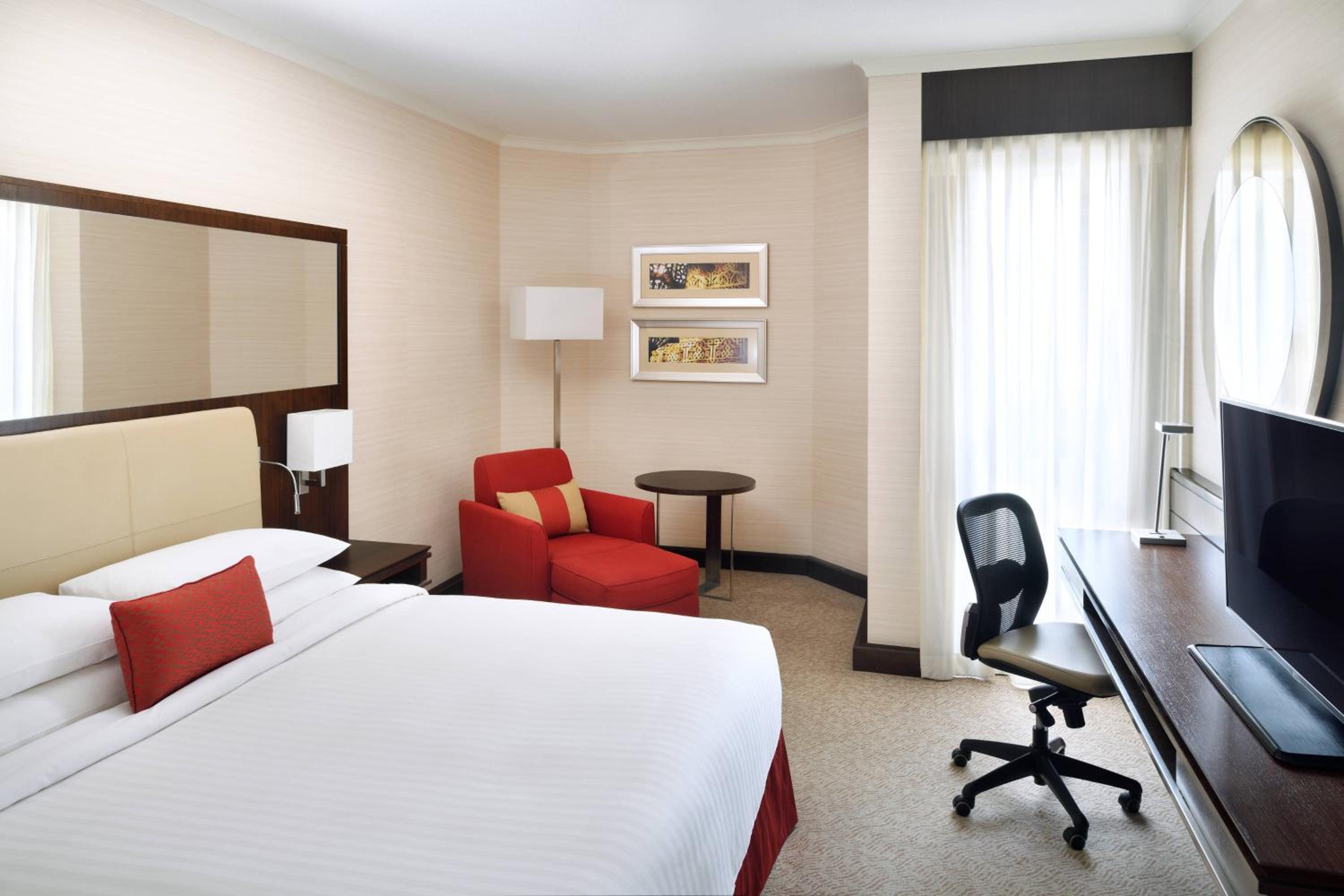 Guest Room, 1 King
