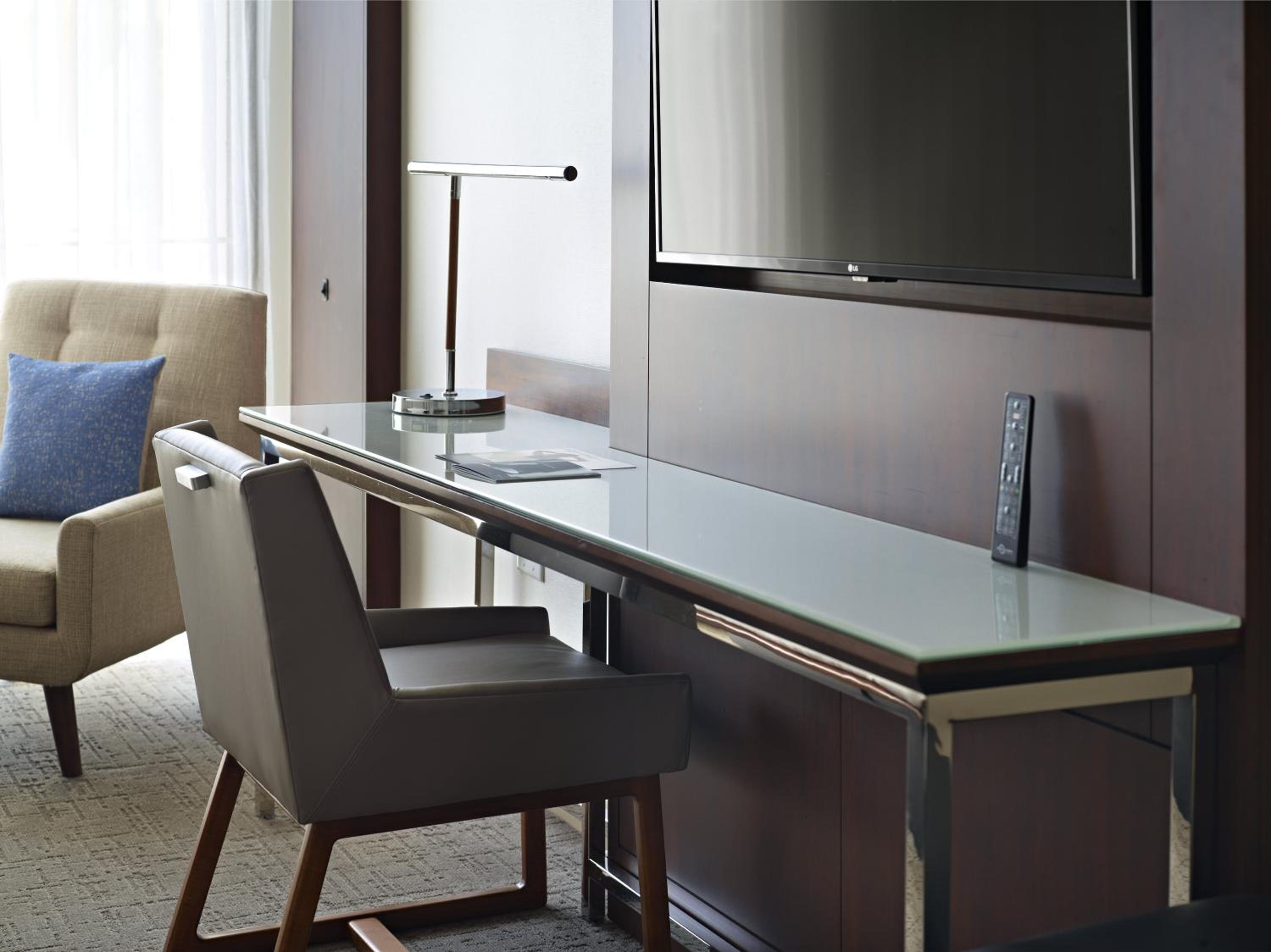 Queen Room - Hearing Accessible