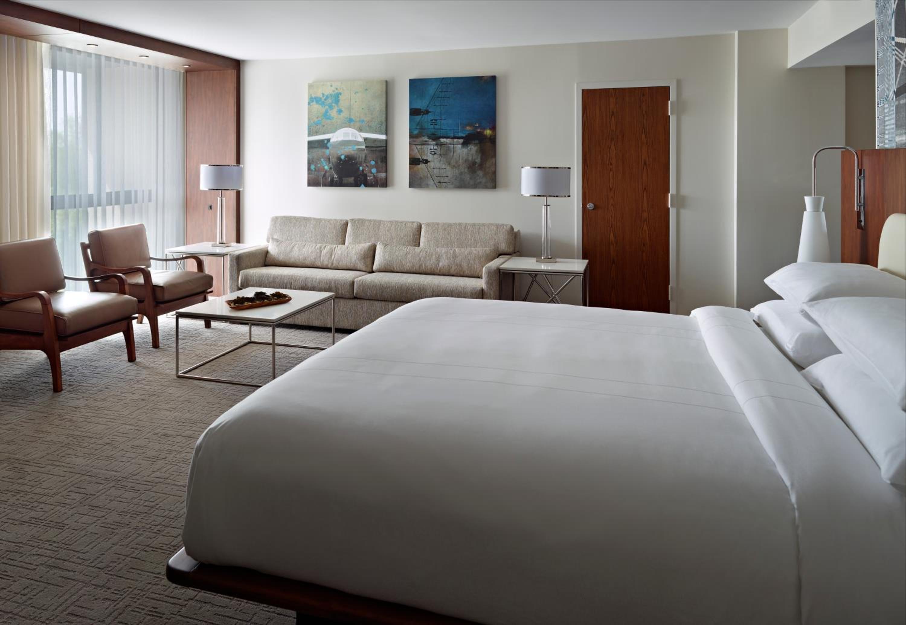 King Room with Parlor - Hearing Accessible