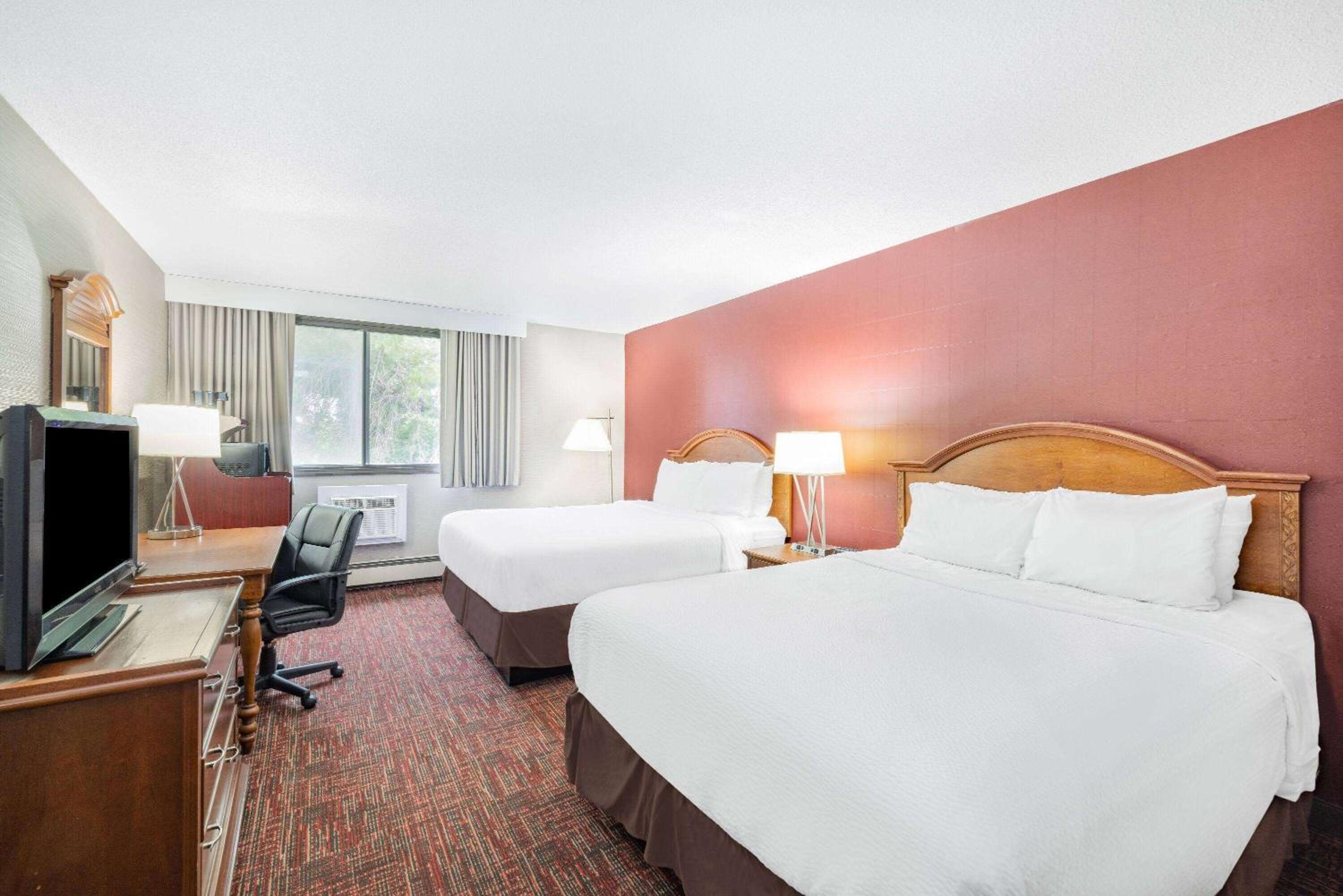 Twin Room with 2 Queen Beds, Non-Smoking
