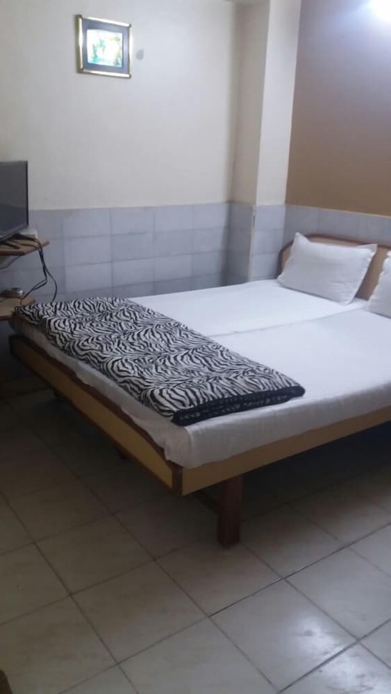 Basic Double Room