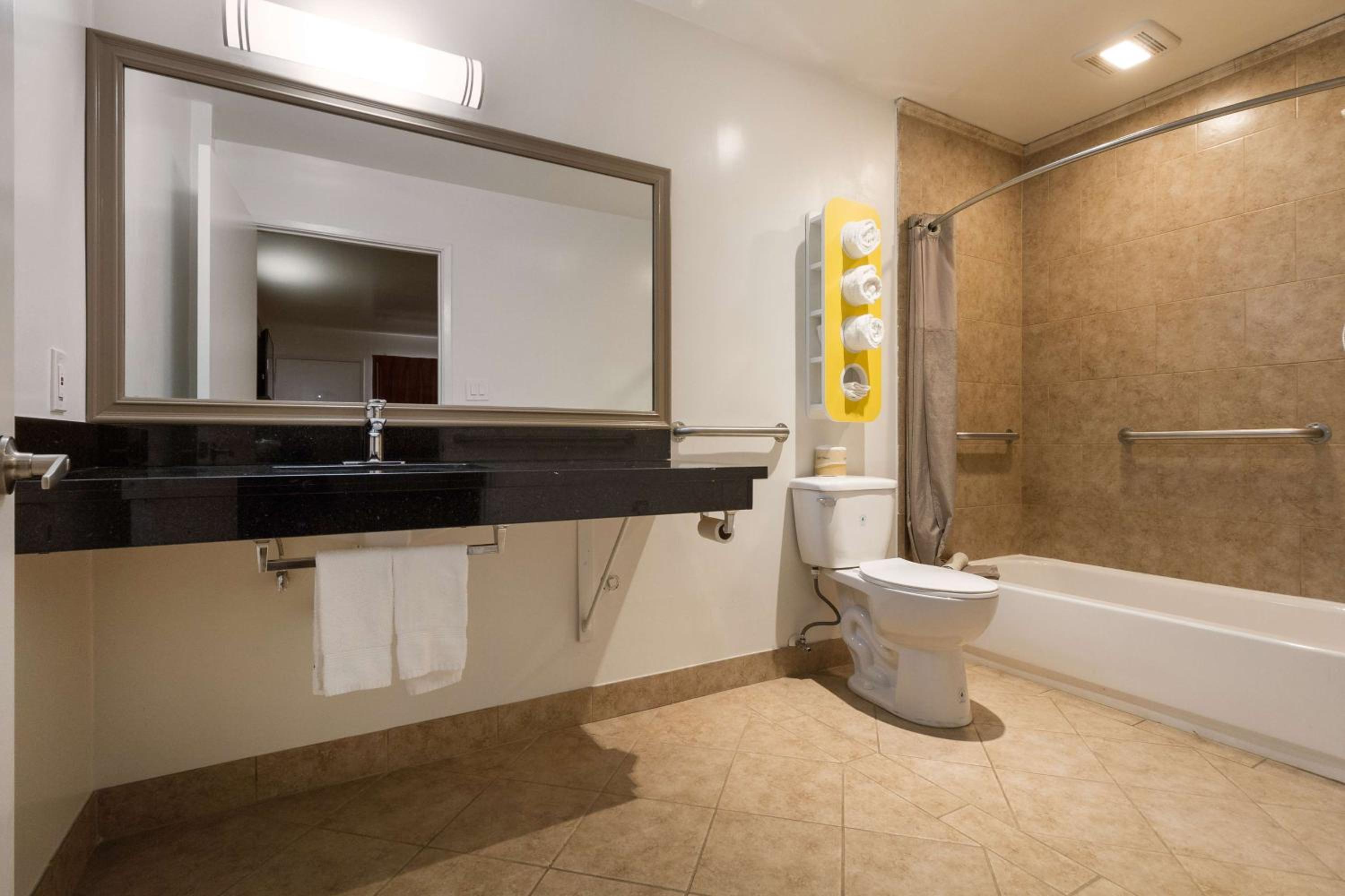 King Room - Disability Access - Non-Smoking