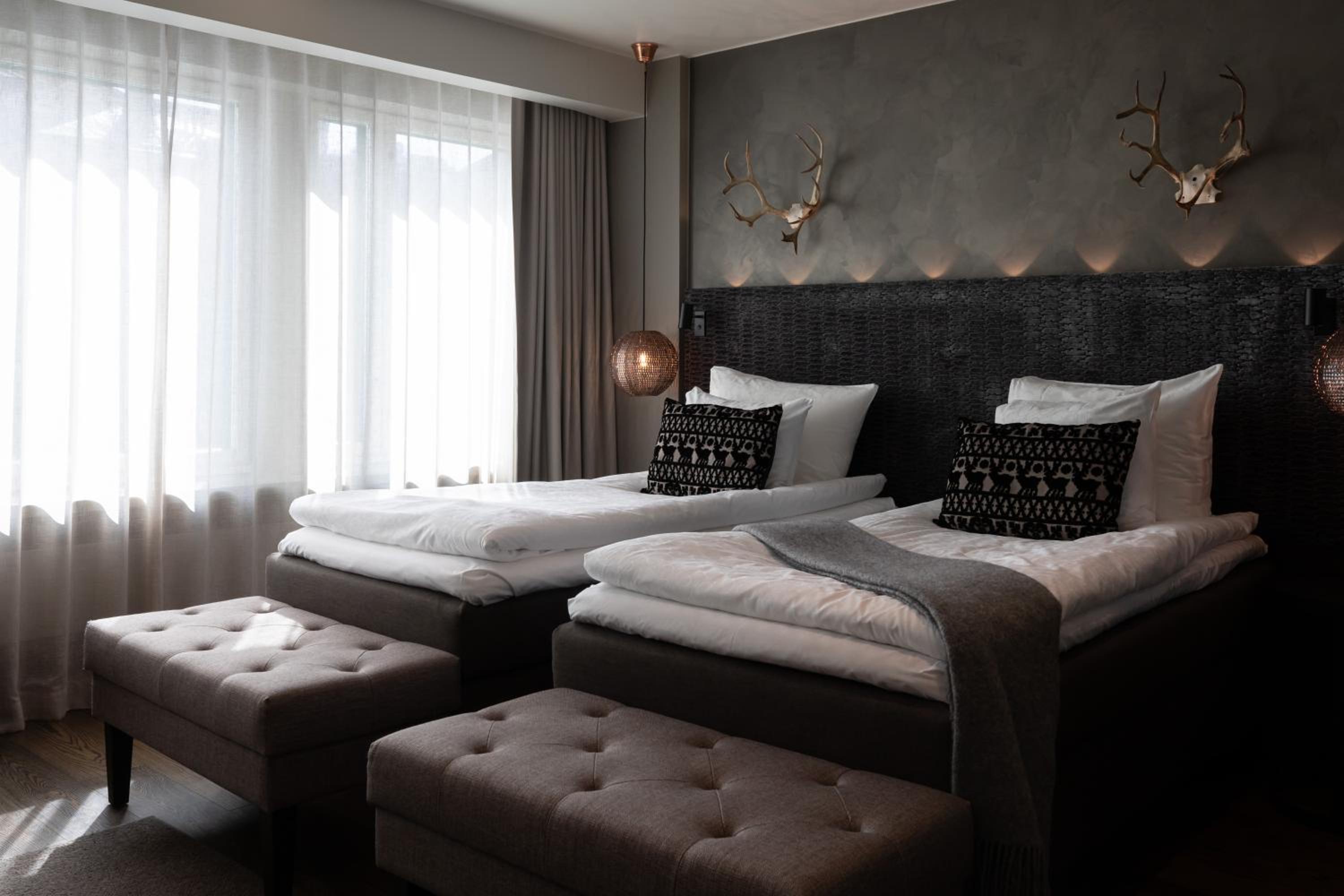Mystique DeLuxe Twin Room with Sauna