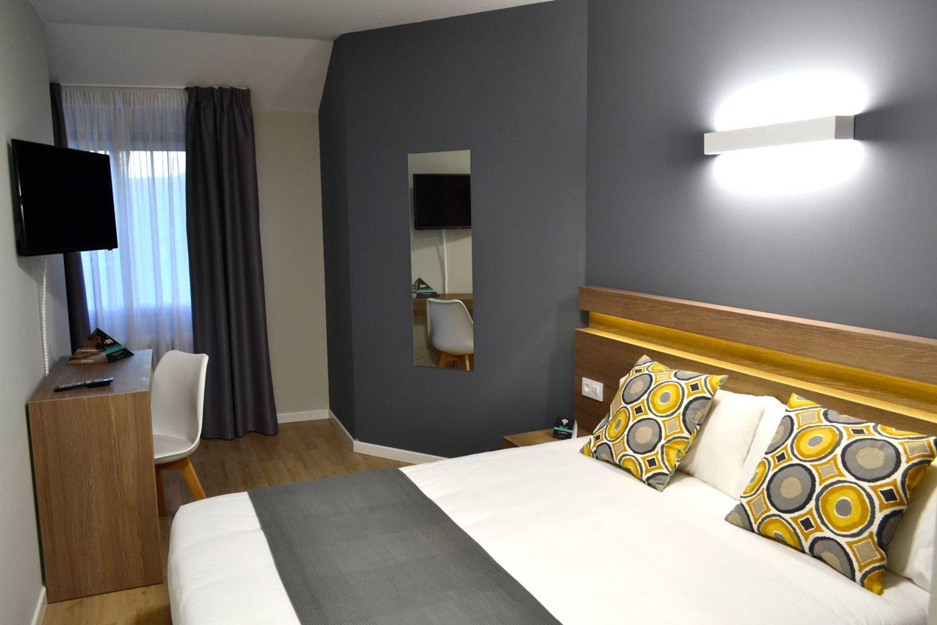 Large Single Room