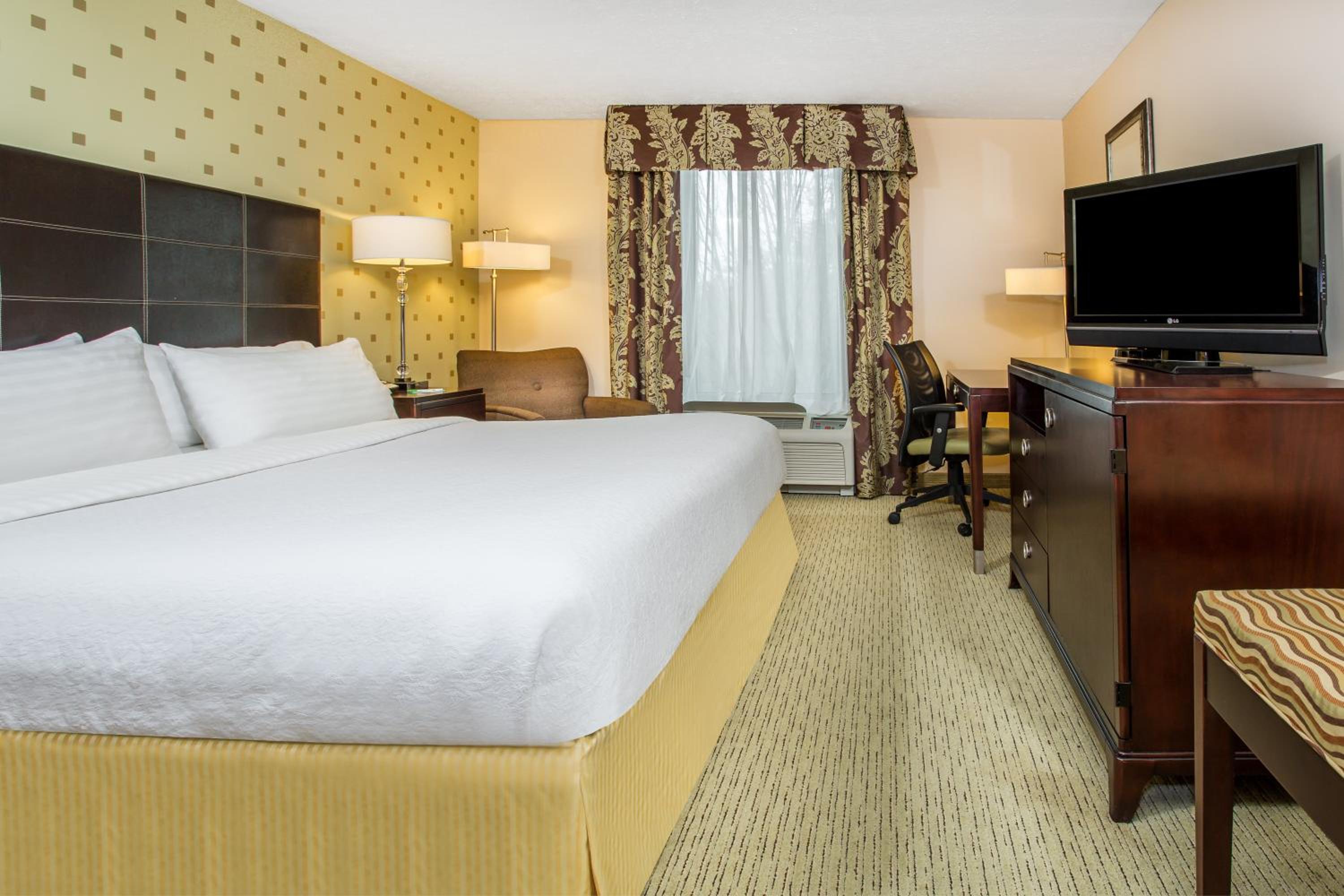King Room - Mobility Access/Hearing Accessible